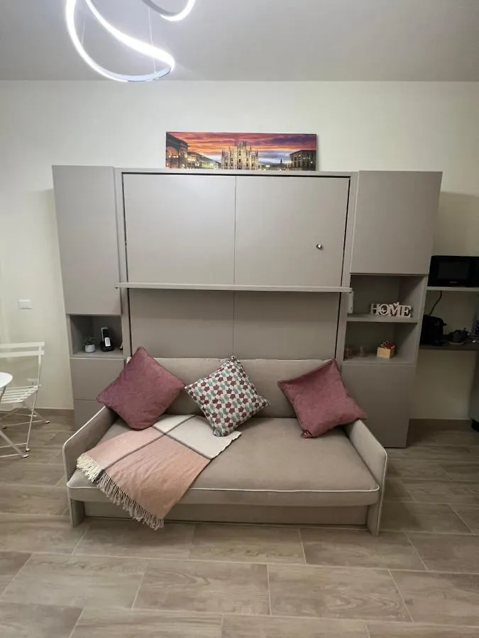 Delizioso Monolocale Zona Washington Apartment Milan 0*,  Italy